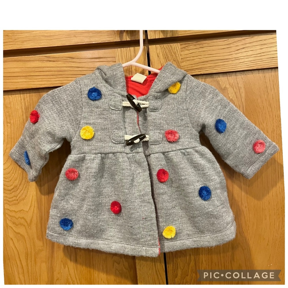 TUCKER + TATE SNAP & BUTTON CLOSURE HOODED KNIT JACKET RAISED EMBELLISHMENTS